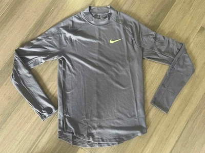 NIKE PRO ELITE TEAM EXCLUSIVO SIMULADO RENDIMIENTO TOP TÉRMICO GRIS FD5796-003 PEQUEÑO Foto 1 de 4
