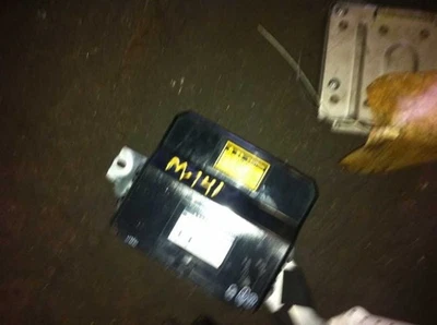 00 01 LEXUS ES300 CHASIS ECM MÓDULO ABS TABLERO DERECHO CON CONTROL DE DESLIZAMIENTO Foto 1 de 2