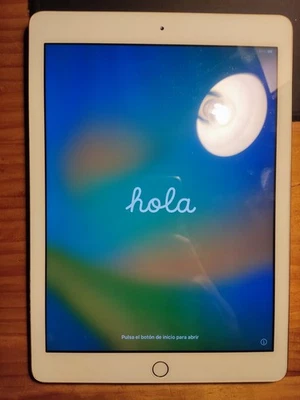 iPad 5th generación 128GB Oro - Imagen 1 de 4