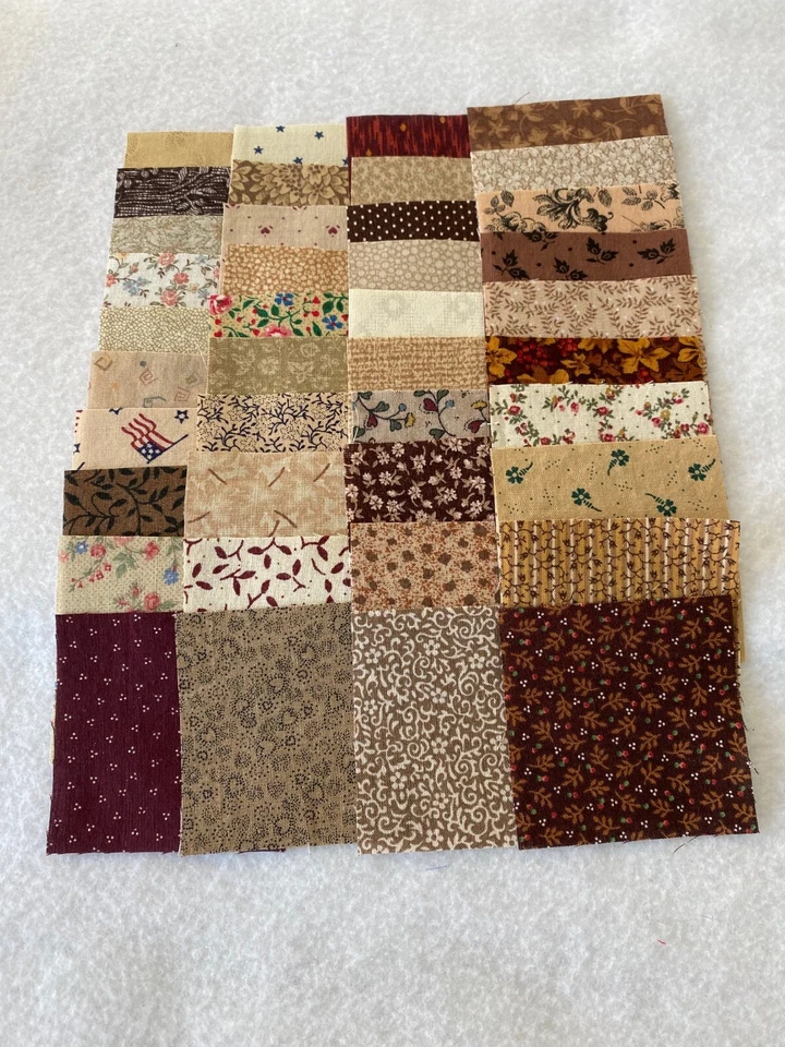 50 DIFERENTES CUADRADOS DE EDREDÓN DE TELA CALICÓ MARRÓN DE 2 1/2 PULGADAS - MUCHOS VINTAGE Foto 1 de 1