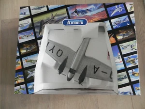 Modello pronto per aereo di Armour 1:48 Heinkel HE 111 versione civile - Foto 1 di 4
