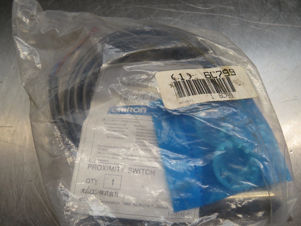Omron E2E2-X5Y1 Sensor - Image 1 of 1