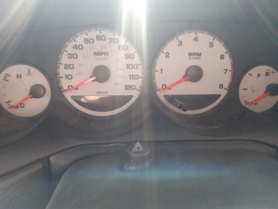 Aglomerado de velocímetro excluindo SRT4 MPH com tacômetro compatível com 03-05 NEON 24140 - Imagem 1 de 1