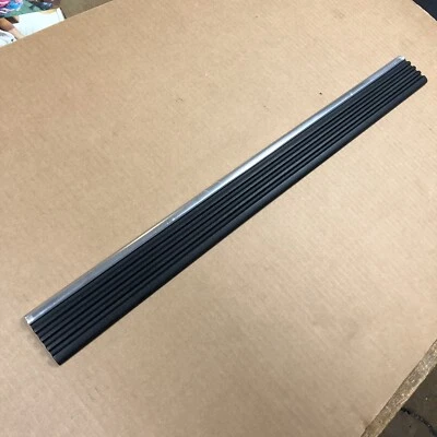 1988-98 Silverado Sierra  Extended Cab Piece OEM Body side Molding - Image 1 of 4