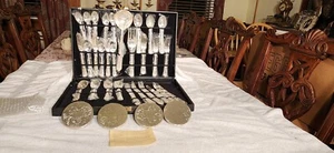 41 pieces WM Rogers & Son Silver plate silverware set Enchanted Rose w case - - Picture 1 of 11