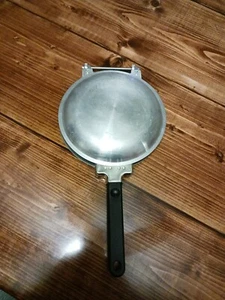 Vintage Perfect Pancake Maker Pan 7" Non Stick Eggs Omelet Flip - Picture 1 of 7