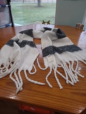 URBAN OUTFITTERS White Black Striped 78 Inch x 21 Inch Scarf NEW Excellent Cond - Image 1 of 4