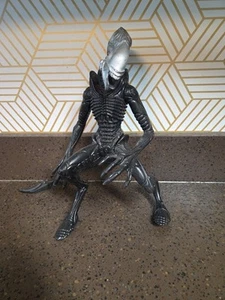 KENNER ALIEN ZENOMORPH ACTION FIGURE 1996 VTG - Picture 1 of 6