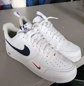 Nike Air Force 1 '07 Patriots Blanco/Azul/Rojo 9.5 Hombres DJ6887-100 - Imagen 1 de 16