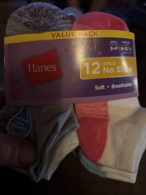 Paquete de 12 pares de calcetines tobilleros transpirables suaves para niñas Hanes talla 6-10,5 Foto 1 de 3