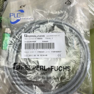 V1-G-2M-PUR PEPPERL+FUCHS brand new Capacitive sensor free shipping - Picture 1 of 2