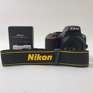 Nikon D3500 digitale 24,2-MP-Spiegelreflexkamera 4350 Auslösungen - Bild 1 von 8