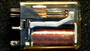 Siemens Relais V23154-C0721-B104 #392 - Bild 1 von 5