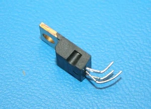 SGS L4941BV LDO regulator pos 5V 1A 3-pin3+tab TO-220 thru-hole new Qty-20 - Picture 1 of 1