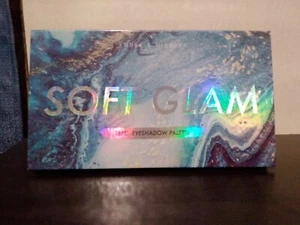 New Smoke & Mirrors Soft Glam Palette 18 Shades Eyeshadow Kit - Picture 1 of 4