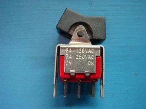 (1) APEM ST2-1L4S4V30QJ1-2 MINIATURE ROCKER SWITCH ON NONE ON 6A 125V 3A 250V - Picture 1 of 7