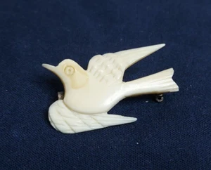Vintage Handcarved Swallow / Swift Brooch - Picture 1 of 4