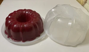 Nordic Ware Bundt Pfanne mit durchscheinendem Kuchenhalter - Bild 1 von 14
