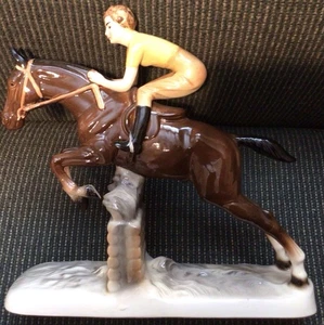 Hertwig Equestrian Show Jumper Fox Hunt Porcelain Woman Rider Figurine #2 - Picture 1 of 7