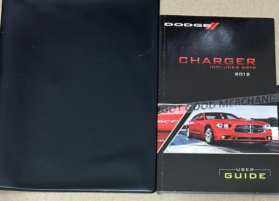 Dodge Charger 2012 manual del propietario SRT8 Superbee R/T V8 6,4 L AWD tracción trasera sedán deportivo  Foto 1 de 1