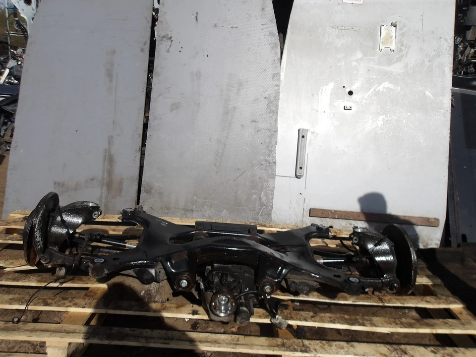 LAND ROVER RANGE EVOQUE MK1 FL L538 2013-2018 REAR AXLE COMPLETE + DIFF 40758 - Image 1 of 4