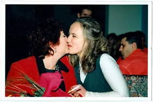 Women Kissing in Public Lady in Red Smoking Cigarette Lesbian Int Vintage Photo - Picture 1 of 3