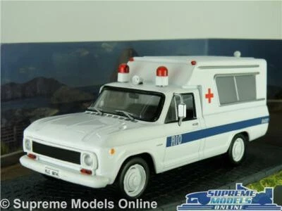 CHEVROLET MODELO C-10 AMBULANCIA COCHE FURGONETA JAMES BOND MOONRAKER PELÍCULA 1:43 IXO K8 Foto 1 de 4