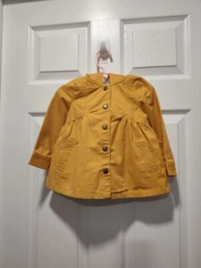 Gabardina con capucha amarillo mostaza Rachel Zoe bebé niña talla infantil 18 meses - Imagen 1 de 9