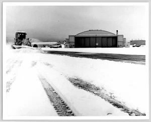 Escena de nieve de invierno Estación Aérea Naval de Estados Unidos Whidbey Island Washington 1980 Foto 8x10 - Imagen 1 de 3