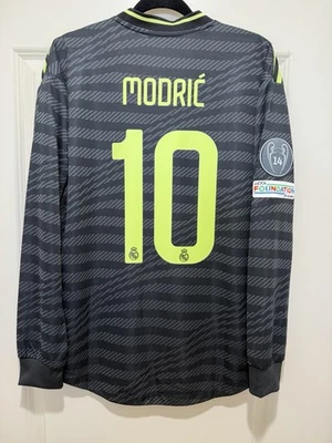 Modric #10 Men’s MEDIUM Adidas Real Madrid Authentic Long Sleeve Third Jersey - Image 1 of 4