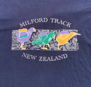 Vtg 90s Milford Track New Zealand T Shirt Kiwi Native Birds Hiking Trail Large - Picture 1 of 4