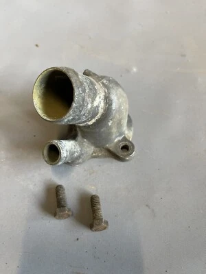 Oldsmobile Cutlass 1964-1971 termostato carcasa cuello de agua 442 350 400 425 455 Foto 1 de 4