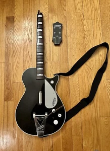 RockBand Wii Beatles Gretsch DuoJet George Harrison Guitar For Wii NO DONGLE - Picture 1 of 6