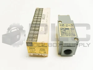 NEW ALLEN BRADLEY 802T-DP / F LIMIT SWITCH WITH HEAD      **QUANTITY** - Picture 1 of 1