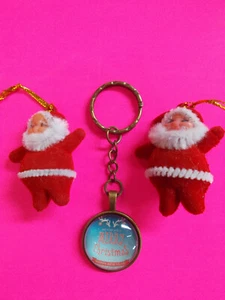 LOVELY BRONZE CABOCHON - MERRY CHRISTMAS ON A BRONZE KEY RING # 58 - Picture 1 of 7