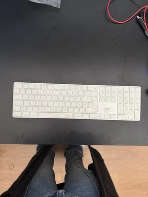 Apple Magic Keyboard con Tastierino Numerico Wireless - Argento (MQ052LL/A) - Immagine 1 di 4