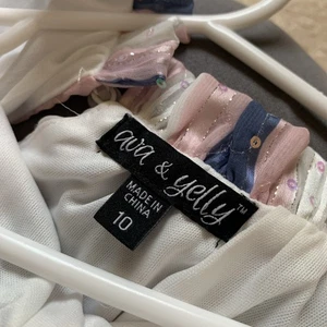 BN With Out Tags—Ava & Yelly Beautiful Girls Dress Size 10 - Picture 1 of 19