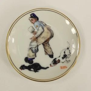 Piatto da collezione in miniatura Best Of Norman Rockwell "THE CHASE" JEJ7G - Foto 1 di 7