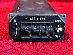 SELECTOR ALERTER ALTITUDE CESSNA AA-801A P/N 43310-0000 - Imagen 1 de 7