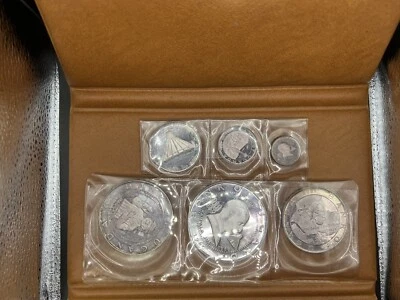 1969  RARE 1969 REPUBLIC OF UGANDA 6 COIN Silver PROOF SET OF COINS IN CASE - Image 1 of 4