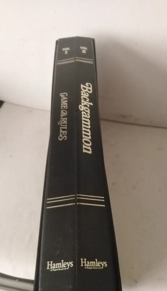 Hamleys Vintage Backgammon Set in Faux Leather Carry Case Boxed - Image 1 of 4