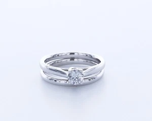 JUEGO NUPCIAL SOLITARIO CLÁSICO ORO BLANCO 14K REDONDO DIAMANTE NATURAL F/SI1 0.5CT - Imagen 1 de 4
