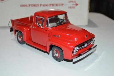 Ford F-100 1956 camioneta, Danbury como nueva, caja original, título y folleto de ventas Foto 1 de 4