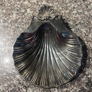 Vintage Silver Plated Footed Clam Shell Shaped Trinket / Candy Dish 7x8 Patina - Picture 1 of 11