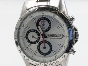 Orologio Uomo SEIKO Chronograph 7T92-0DW0 Quadrante Argento Acciaio Inox 100M... - Foto 1 di 15
