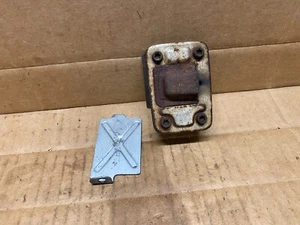 Un silenciador usado de una recortadora de cuerdas de eje curvo Stihl FS56 - Imagen 1 de 4