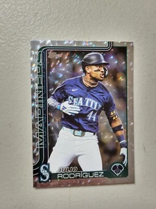 2025 Topps Series 1 Julio Rodriguez Silver Crackle Foilboard Mariners #266 NM - Picture 1 of 2