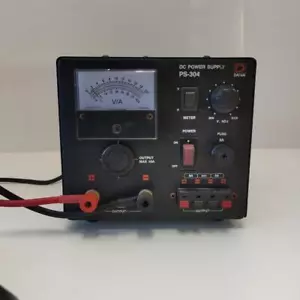 Equipo Radio Daiwa PS-304 Fuente Alimentación Estabilizada Transformador Tipo B55 Piezas - Imagen 1 de 11