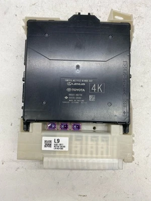 2024-2025 TOYOTA GRAND HIGHLANDER MULTIPLEX BCM BODY CONTROL MODULE FUSE BOX - Image 1 of 4