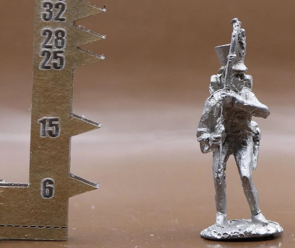 Napoleonic 25mm Revo Austrian Infantry Standing/Staggering in Shako (JMB330) - Image 1 of 1